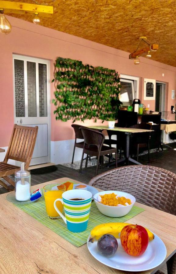 Granny´s House Hostel Praia de Mira Buitenkant foto